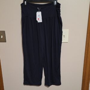 Elegant Navy Capris by UE